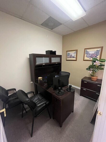 More Photos Of 2935 SE 58th Ave, Ocala Storefront Retail Office For Sale