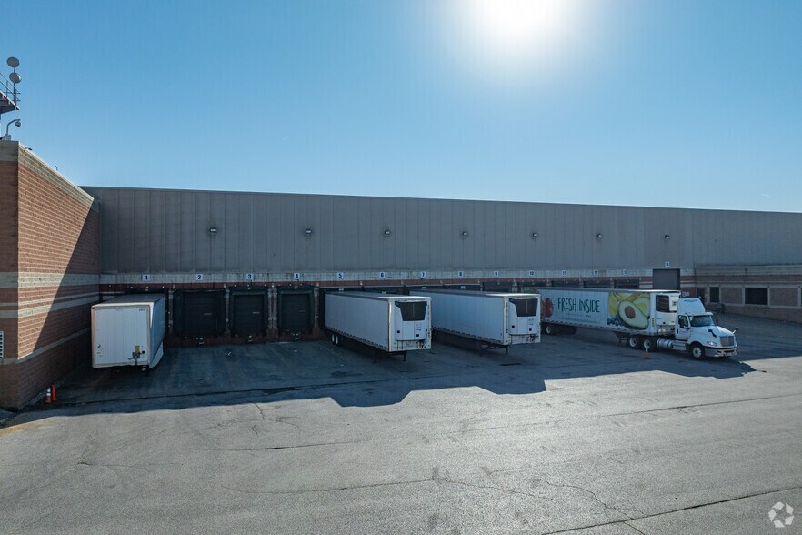 More Photos Of 12200 Corporate Dr, Parma Warehouse For Sale