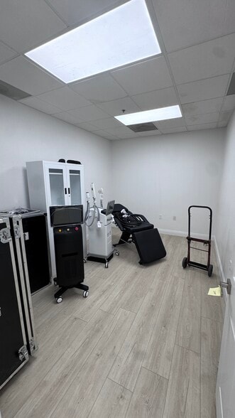 More Photos Of 3025 W Sahara Ave, Las Vegas Medical For Sale