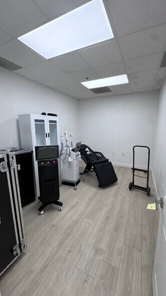 More Photos Of 3025 W Sahara Ave, Las Vegas Medical For Sale