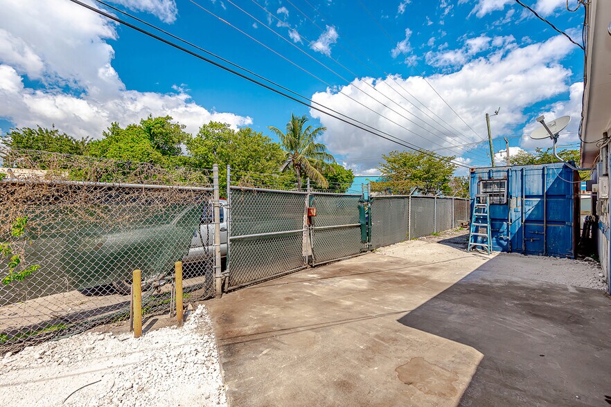 More Photos Of 2301 SW 57th Ave, West Park Land For Lease