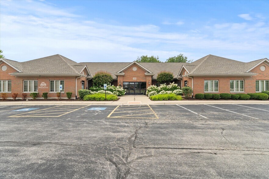 More Photos Of 3925 75th St, Aurora Medical For Lease