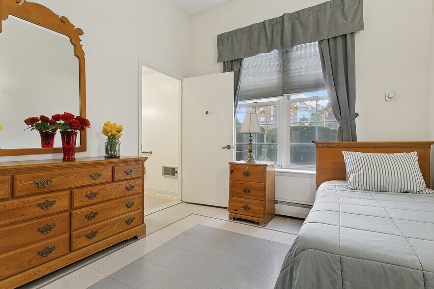 More Photos Of 3 Lehman Ter, Yonkers Congregate Senior Housing For Sale