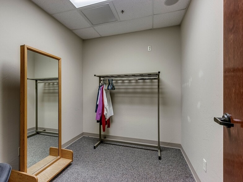 More Photos Of 9309 E Reno Ave, Midwest City Healthcare For Sale