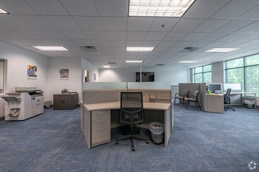 More Photos Of 93 Lake Ave, Danbury Office For Lease