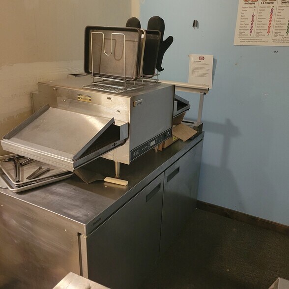 More Photos Of 735 Dimery Ave, Beaver Crossing Convenience Store For Sale