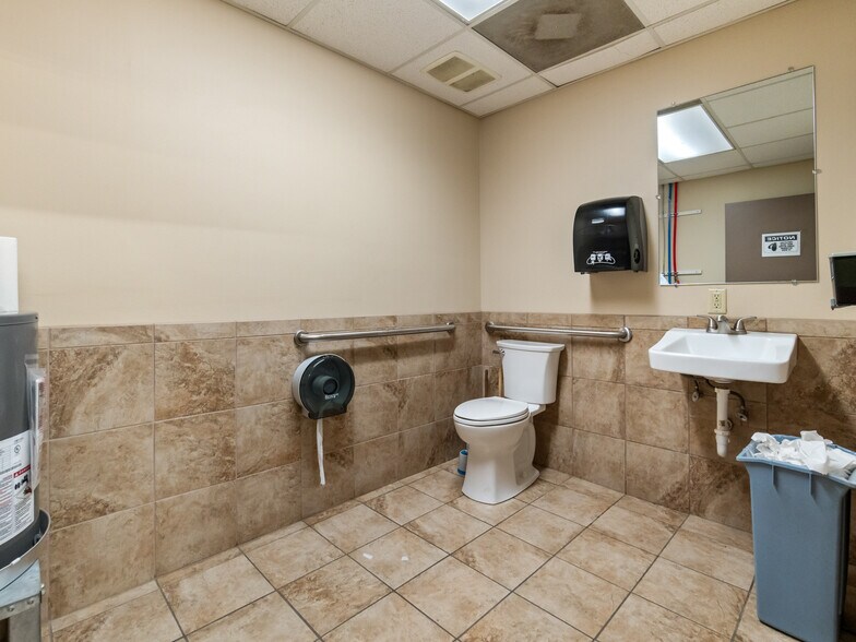 More Photos Of 1419 US Route 60, Huntington Drugstore For Sale