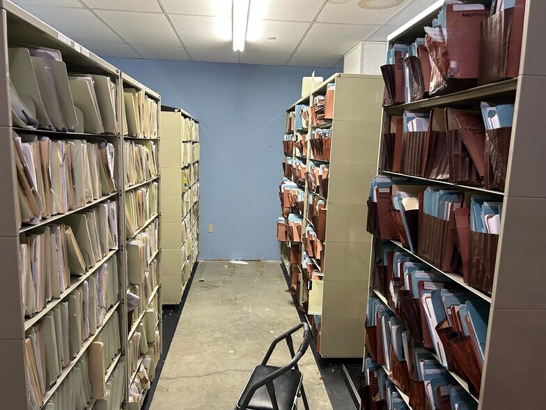 More Photos Of 342 Main St, Wakefield Bank For Lease