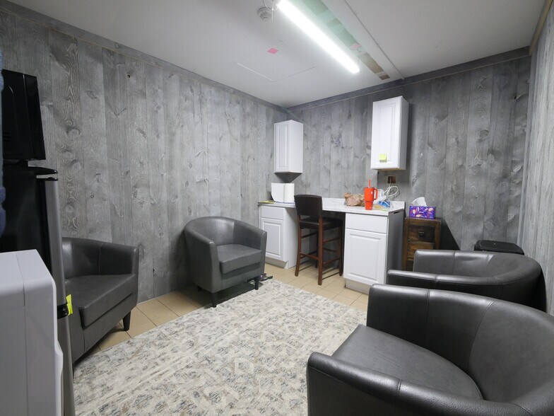 More Photos Of 75600 Van Dyke Rd, Bruce Twp Specialty For Sale