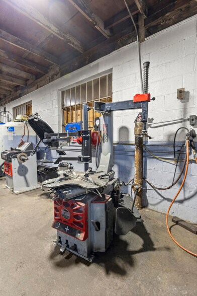 More Photos Of 2401 Fort St, Trenton Warehouse For Sale