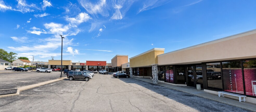 More Photos Of 6121-6247 Blue Ridge Blvd, Raytown Unknown For Lease