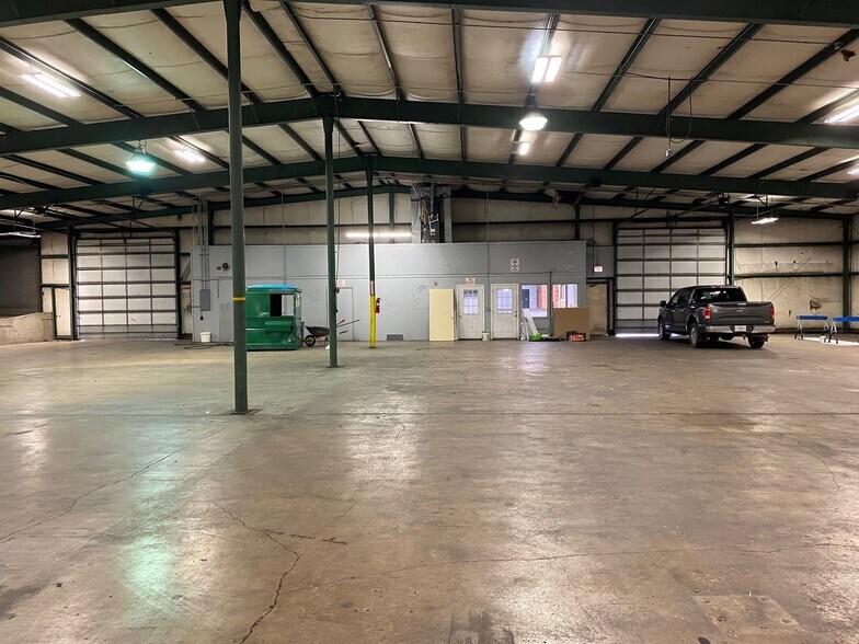 More Photos Of 1824 3rd Ave N, Columbus Light Manufacturing For Lease