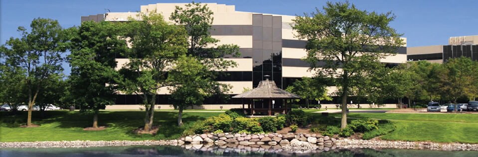 More Photos Of 75 Tri State International, Lincolnshire Office For Lease