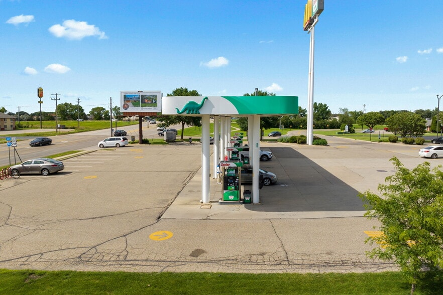 More Photos Of 1400 14th St NW, Austin Service Station For Sale