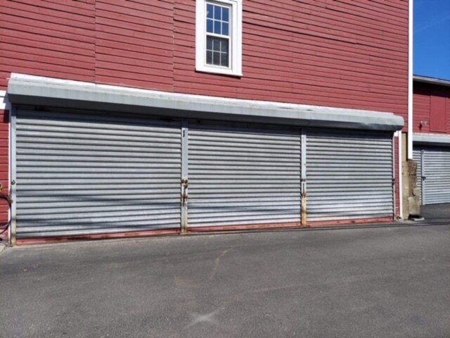 More Photos Of 10 Saint Charles St, Thornwood Flex For Lease