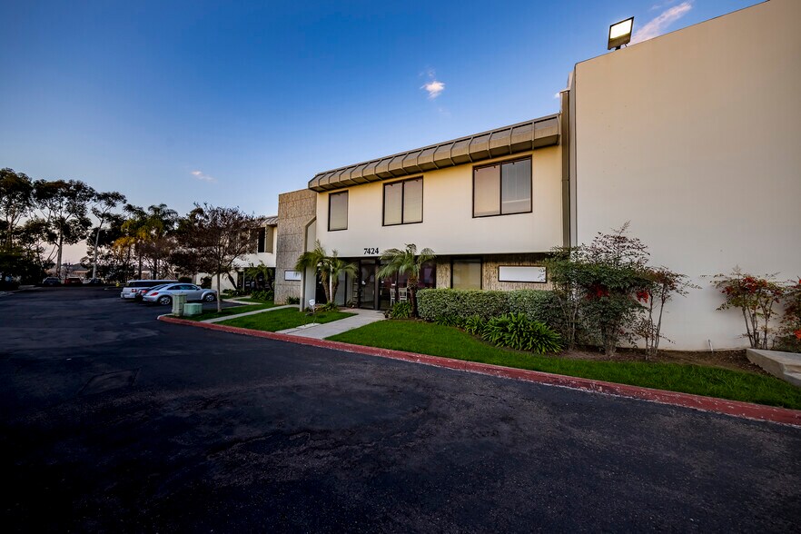 More Photos Of 7424 Trade St, San Diego Warehouse For Lease