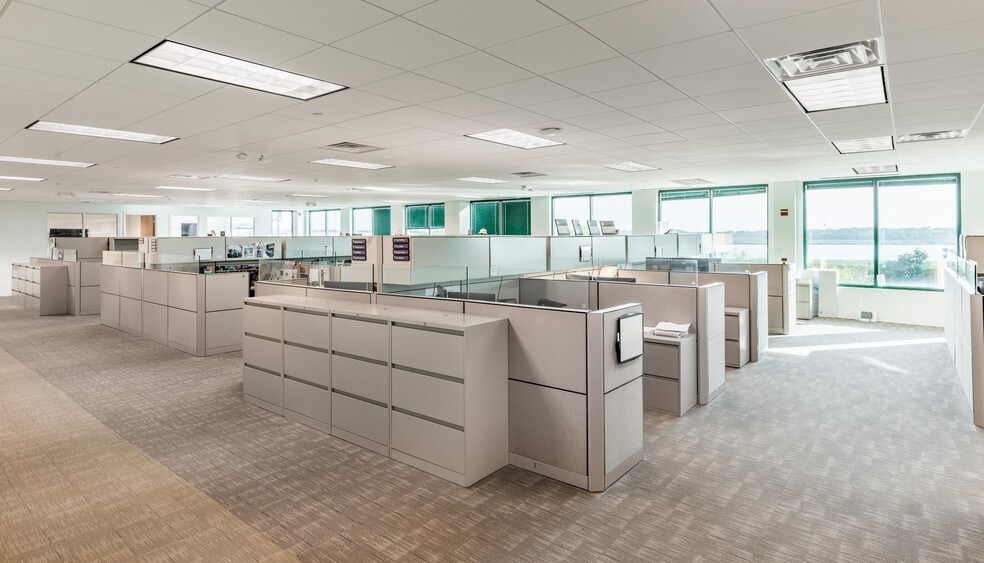 More Photos Of 4401 Belle Oaks Dr, North Charleston Office For Lease