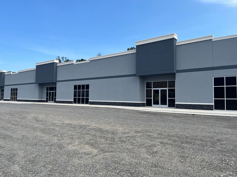 More Photos Of 10303 Highway 107, Sherwood General Retail For Lease