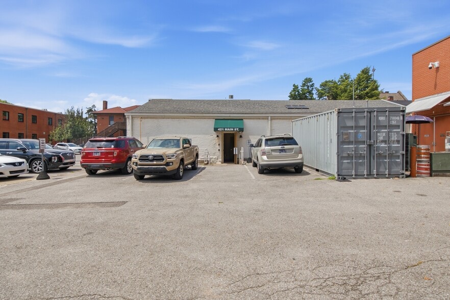 More Photos Of 421 Main St, Franklin Storefront Retail Office For Lease