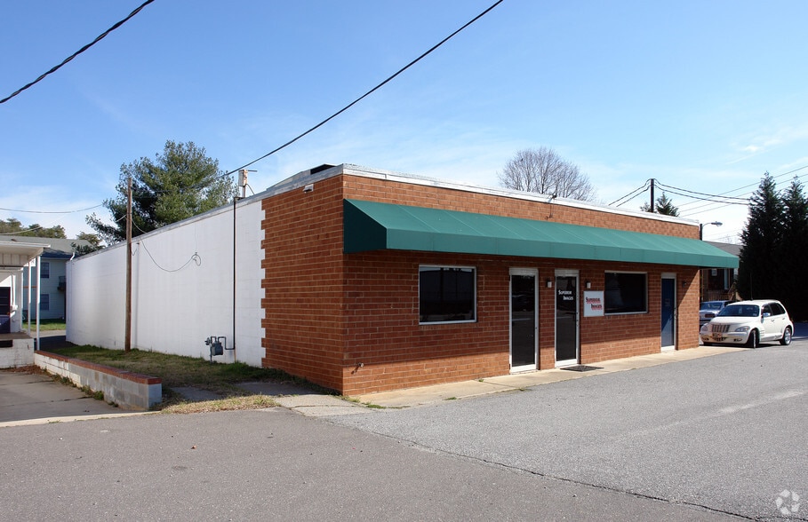 More Photos Of 309 Pineview Dr, Kernersville Office For Lease