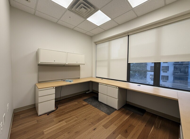 More Photos Of 101 Broadway, Brooklyn Office For Lease