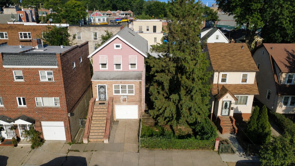 More Photos Of 3044 Young Ave, Bronx Land For Sale