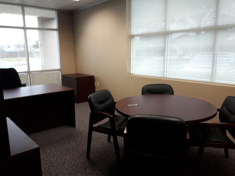 More Photos Of 1773 Westborough Dr, Katy Flex For Sale