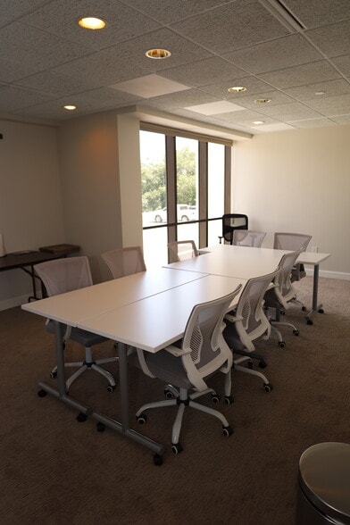 More Photos Of 1615 Forum Pl, West Palm Beach Office For Sale