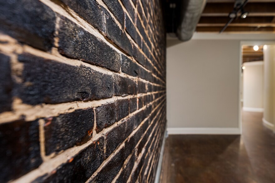 More Photos Of 247 Broad St, Kingsport Loft Creative Space For Sale