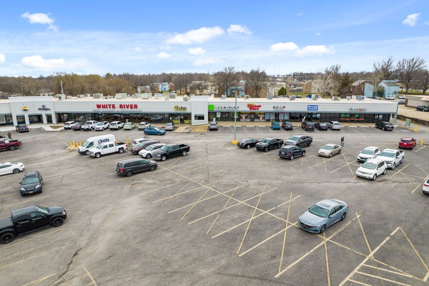 More Photos Of 1005-1205 E Kenosha St, Broken Arrow Storefront For Lease