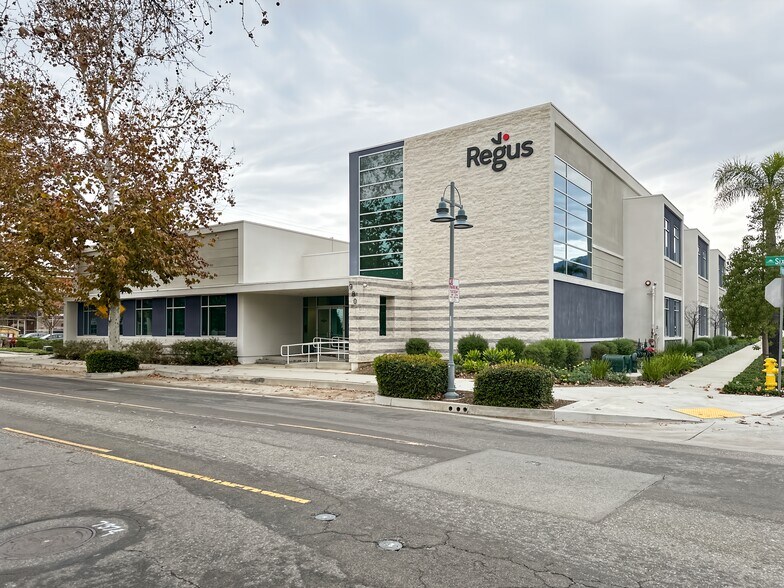 More Photos Of 980 W 6th St, Ontario Coworking Space