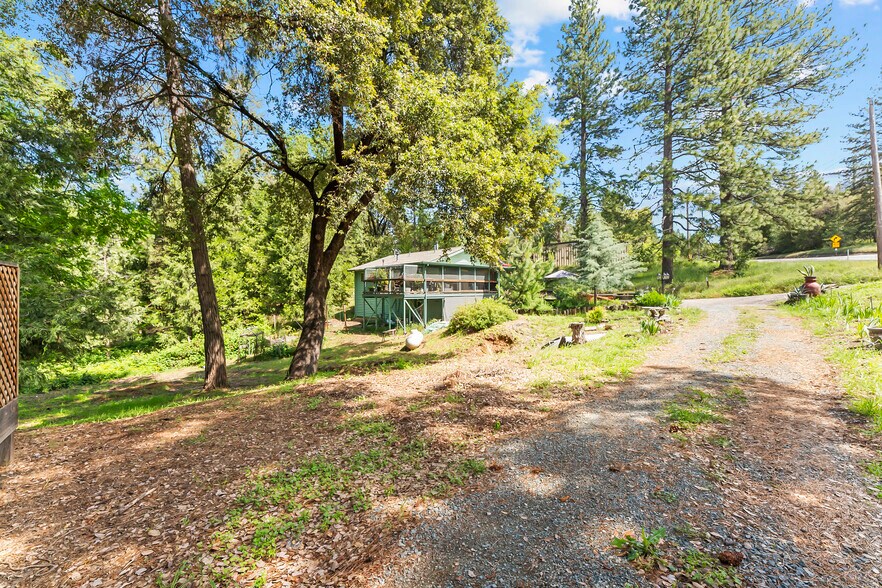 More Photos Of 22671 CA-88, Pioneer Storefront For Sale