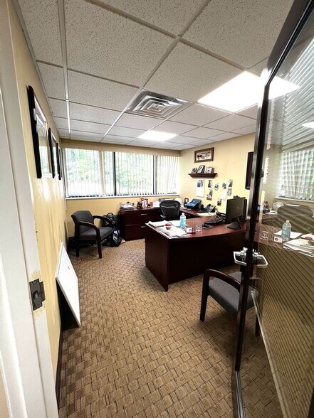 More Photos Of 225 Gordons Corner Rd, Manalapan Township Medical For Lease