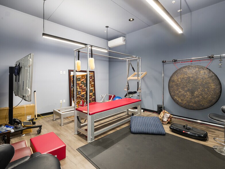 More Photos Of 130 Penn St, El Segundo Loft Creative Space For Sale