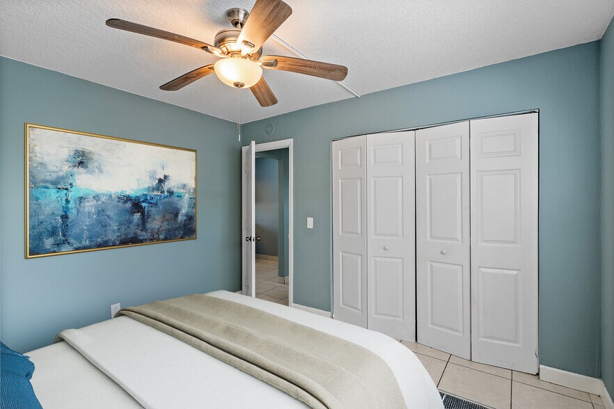 More Photos Of 925 S K St, Lake Worth Apartments For Sale