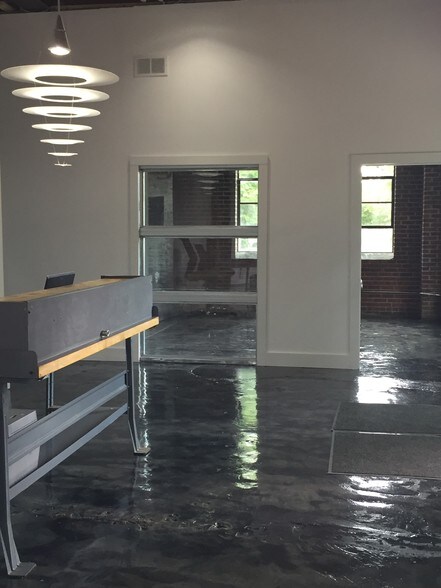 More Photos Of 12461 Veterans Memorial Hwy, Douglasville Loft Creative Space For Lease