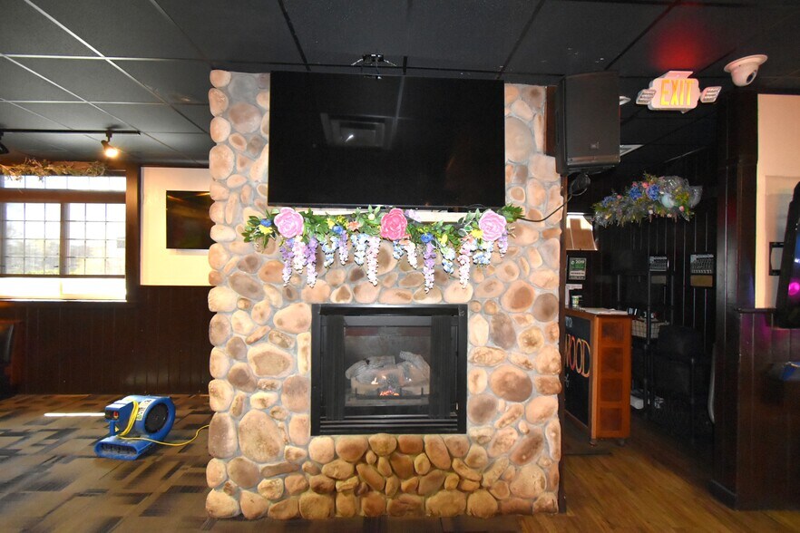 More Photos Of 1021 Rt-146, Clifton Park Restaurant For Sale