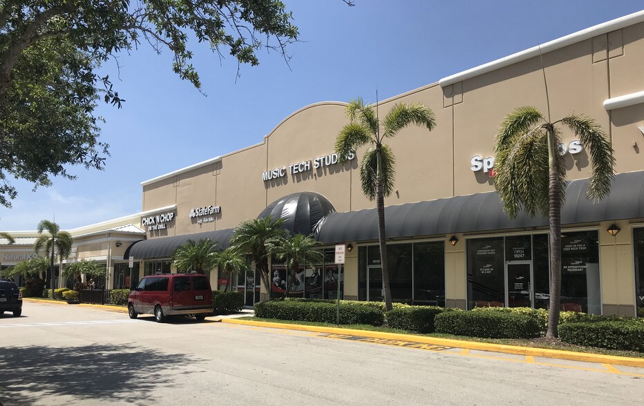 More Photos Of 18201-18391 Pines Blvd, Pembroke Pines Unknown For Lease