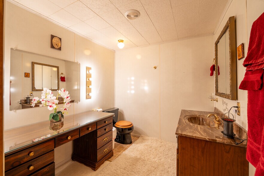 More Photos Of 608 N Chestnut St, Derry Restaurant For Sale