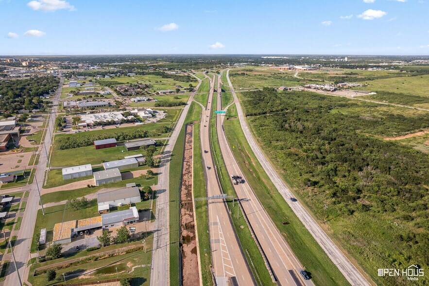 More Photos Of 4200 Henry S Grace Fwy, Wichita Falls Office For Lease