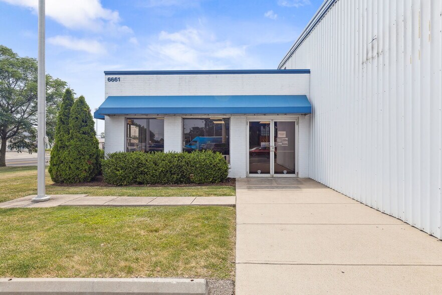 More Photos Of 6661 Huntley Rd, Columbus Warehouse For Lease