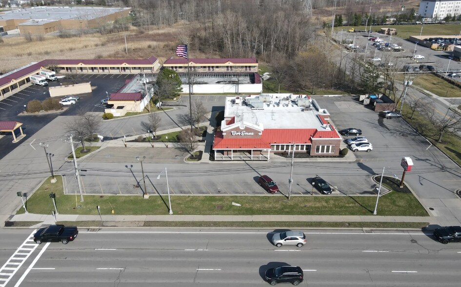 More Photos Of 1925 Niagara Falls Blvd, Buffalo Restaurant For Sale