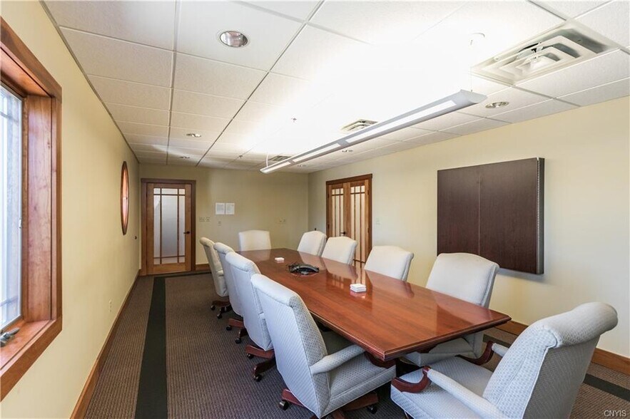 More Photos Of 4488 Onondaga Blvd, Syracuse Office For Sale