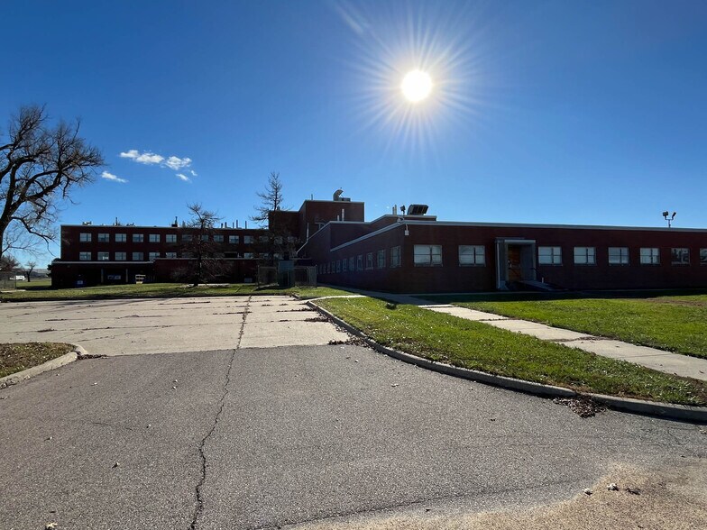 More Photos Of 6810 SE Dwight St, Topeka Industrial For Sale