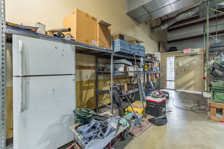 More Photos Of 111 N 12th St, West Columbia General Retail For Sale