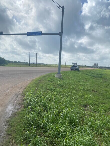 More Photos Of Hwy 463 & Lone Tree Rd, Victoria Land For Sale