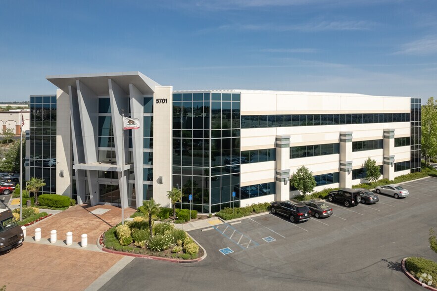 More Photos Of 5701 Lonetree Blvd, Rocklin Office For Lease
