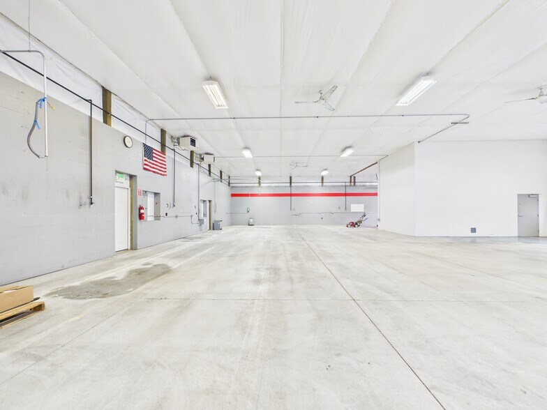 More Photos Of 1605 E Lyons Ave, Spokane Flex For Sale