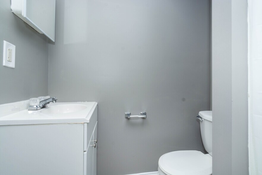 More Photos Of 115 W Mulberry St, Baltimore Office Residential For Sale