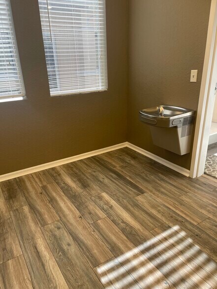 More Photos Of 25074 Olympia Ave, Punta Gorda Medical For Sale